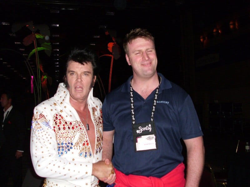 Scott Wickfree Meets Elvis in Las Vegas