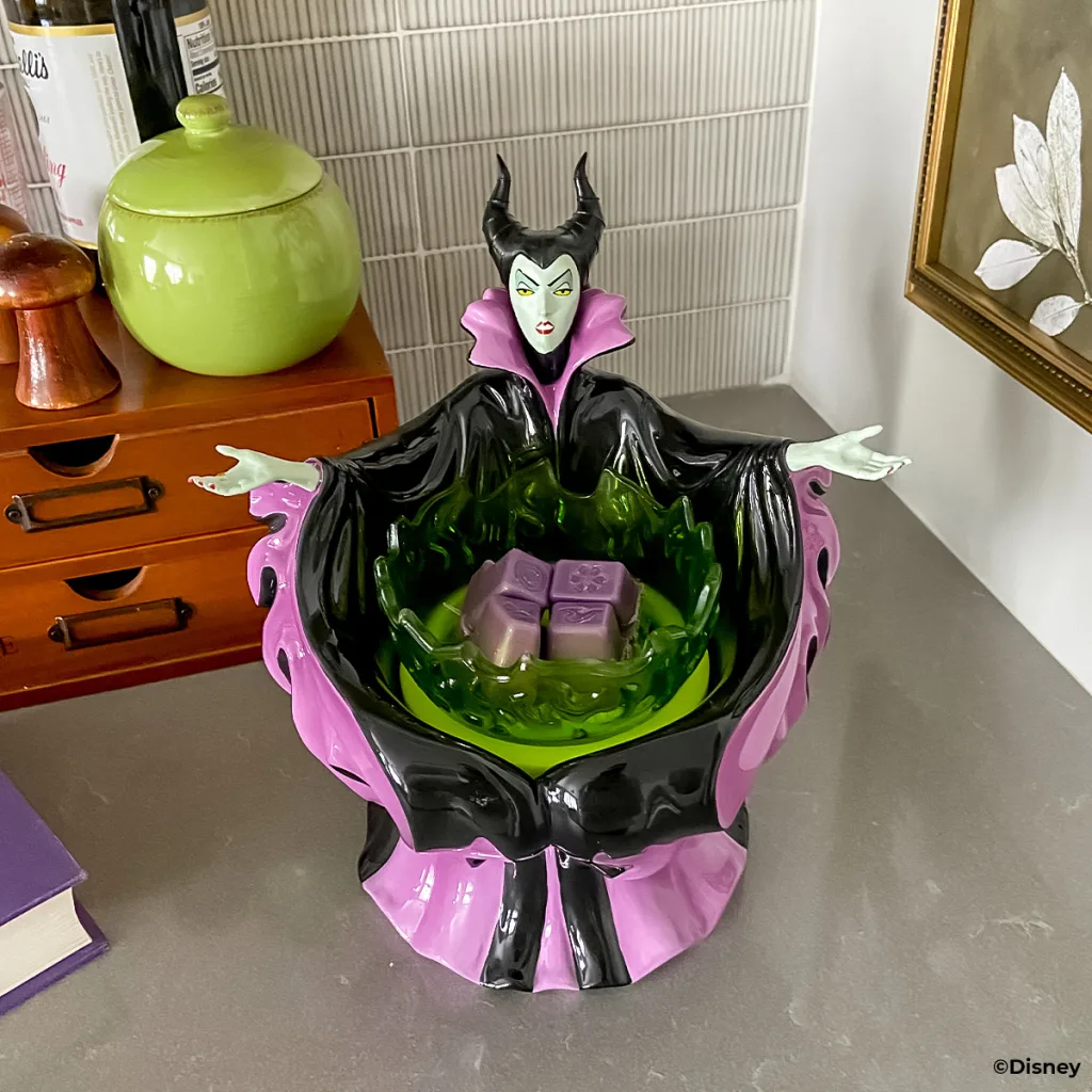 1200x1200 FW24 DisneyVillains EGC 3 2025