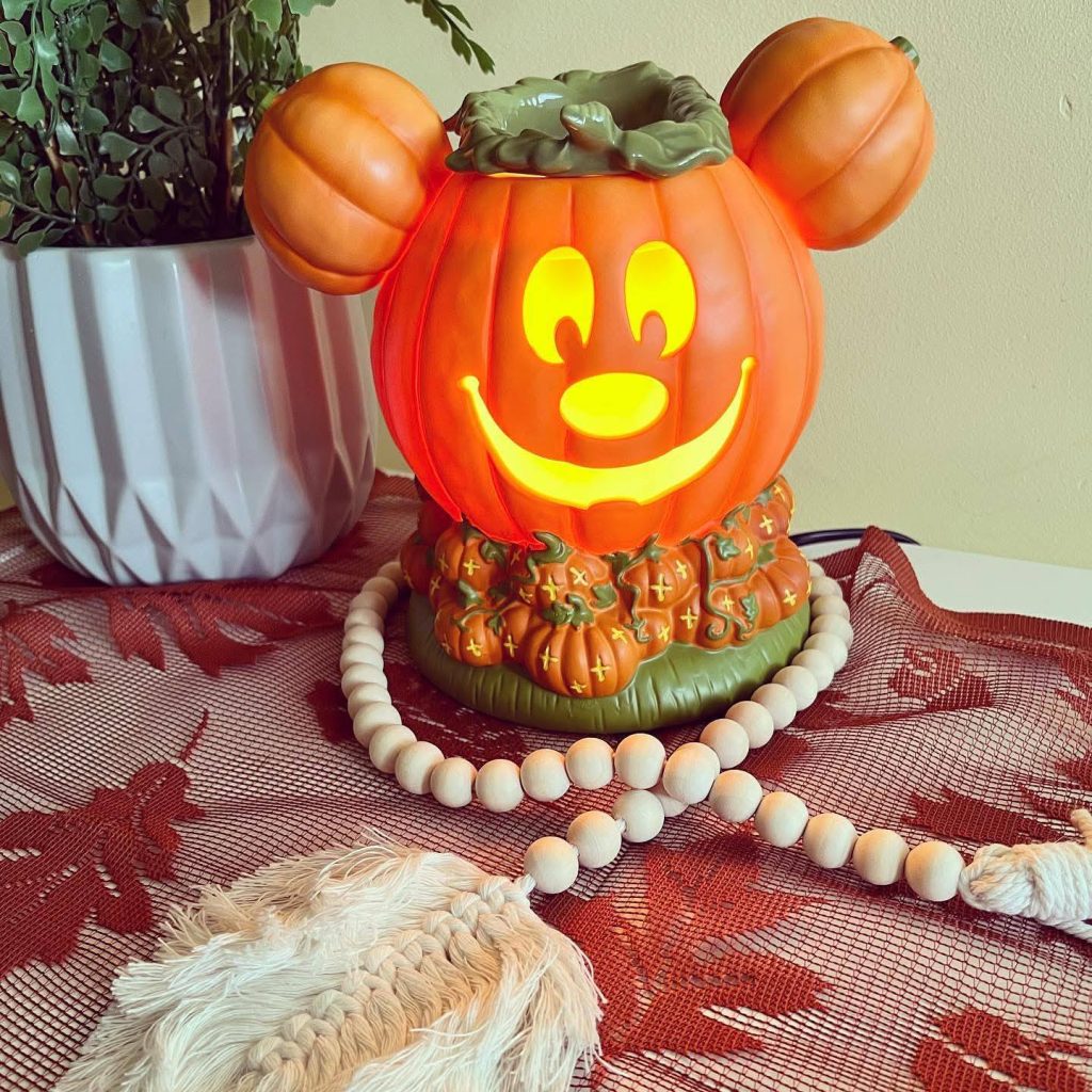 scentsy mickey pumpkin warmer