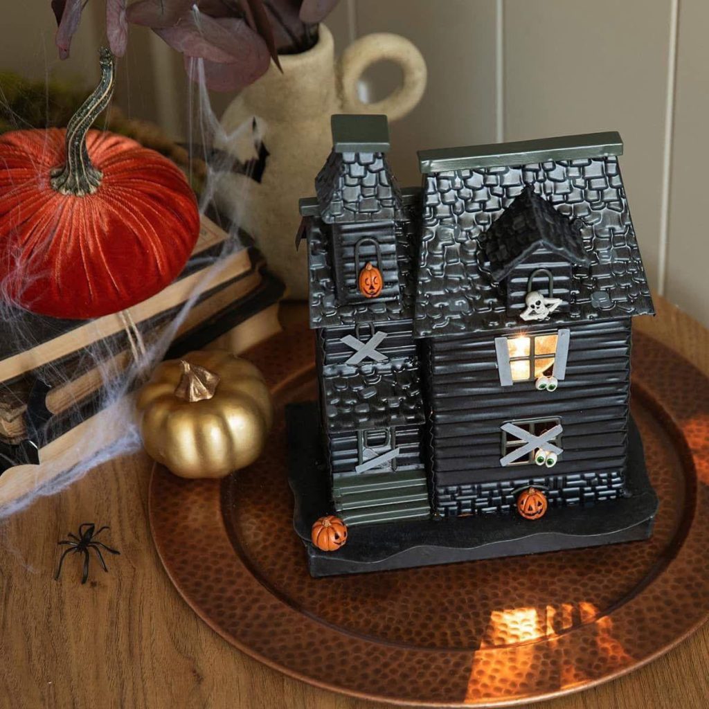 scentsy haunted house warmer