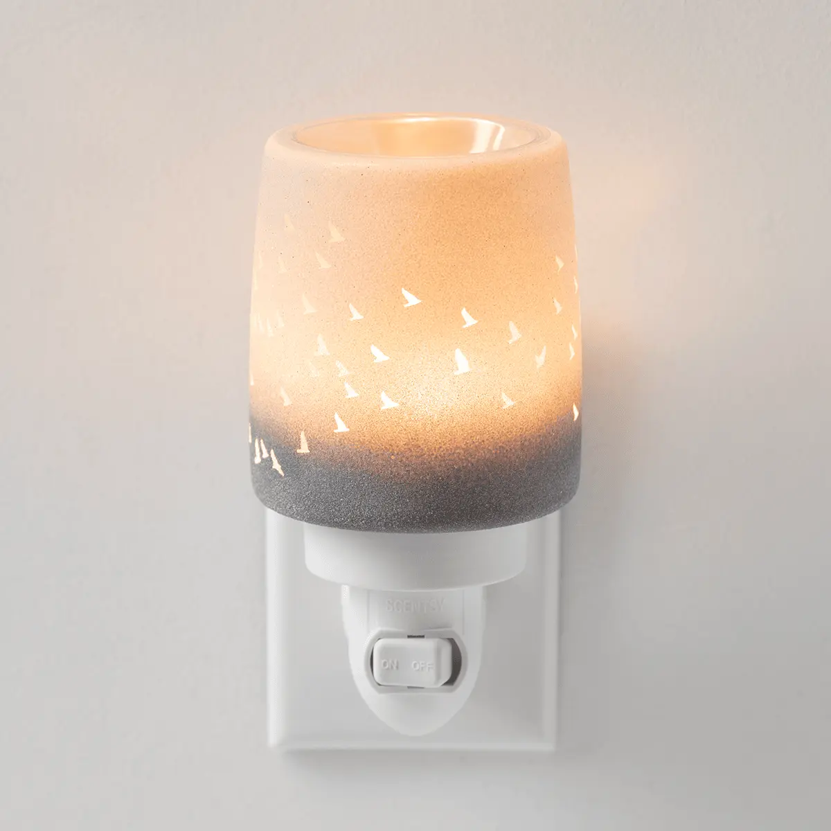 Waves & Wings Plugin Scentsy Warmer 2026 Waves & Wings Plugin Scentsy Warmer