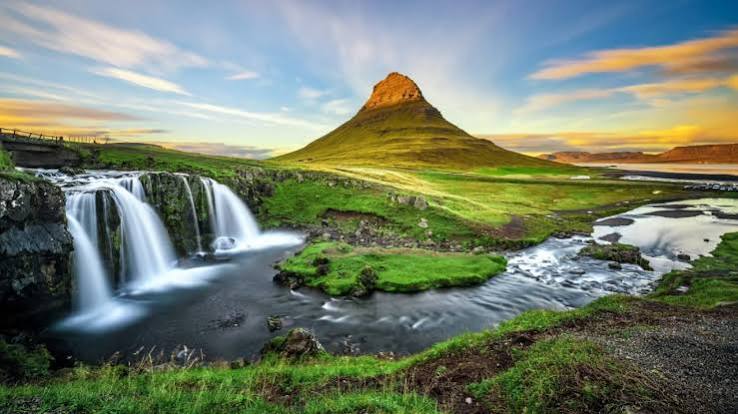 go to iceland free with scentsy